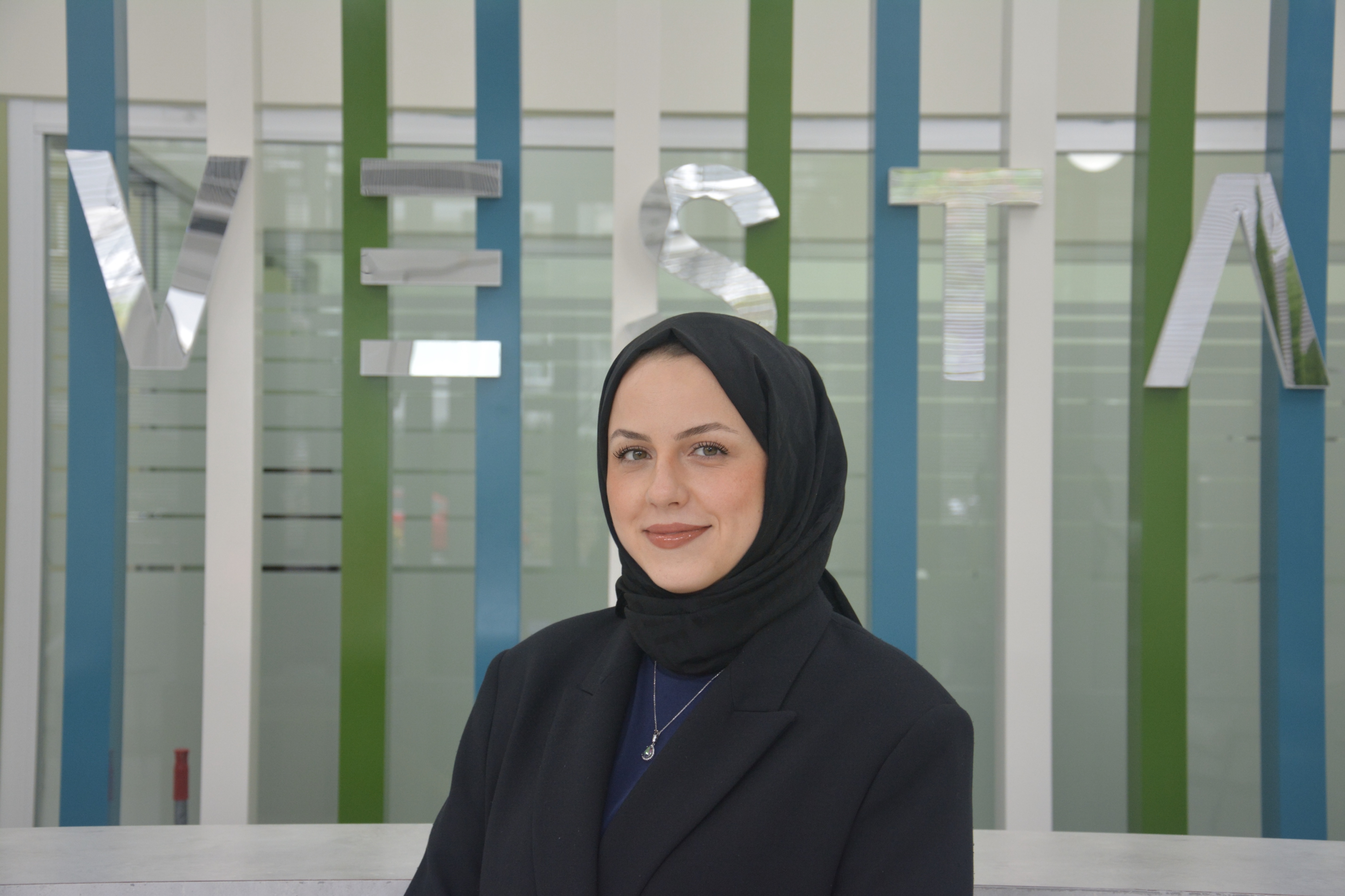 Dt. Öznur Özbekli - Vesta Klinik Mimaroba & Sinanoba Diş Hekimi